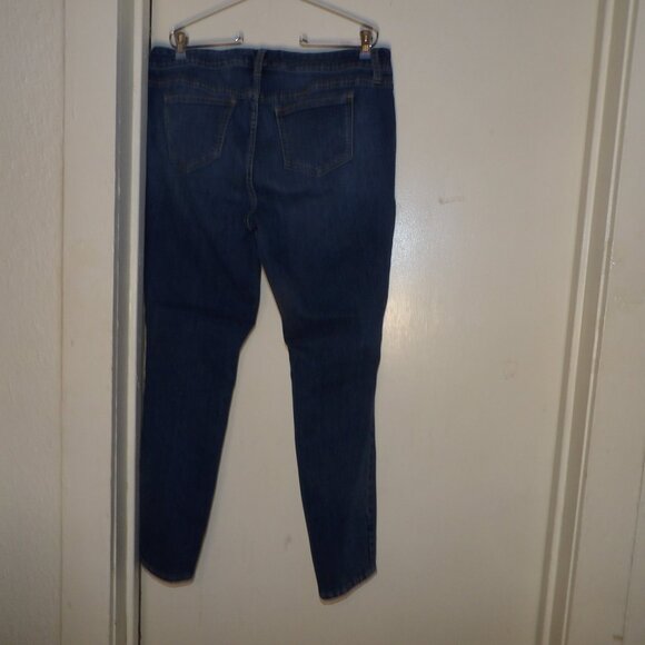 Torrid Mid Rise Skinny Jeans Sz 16 - Picture 6 of 6